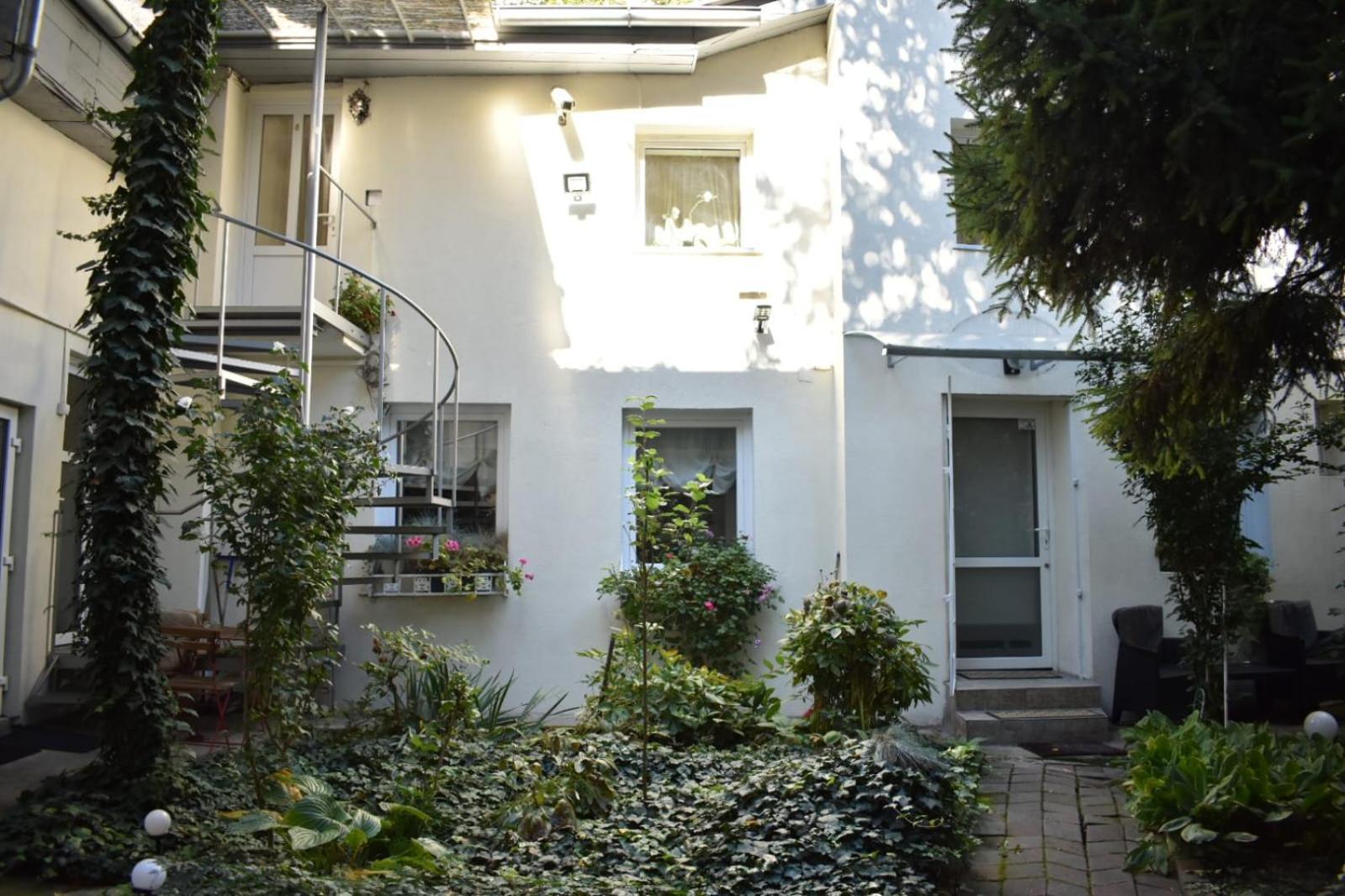 Anna'S Guesthouse Κλουζ-Ναπόκα Εξωτερικό φωτογραφία